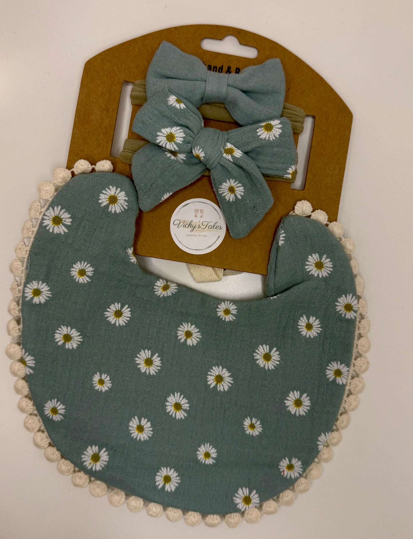 Σετ Σαλιαρα και δύο κορδελακια φιογκακια